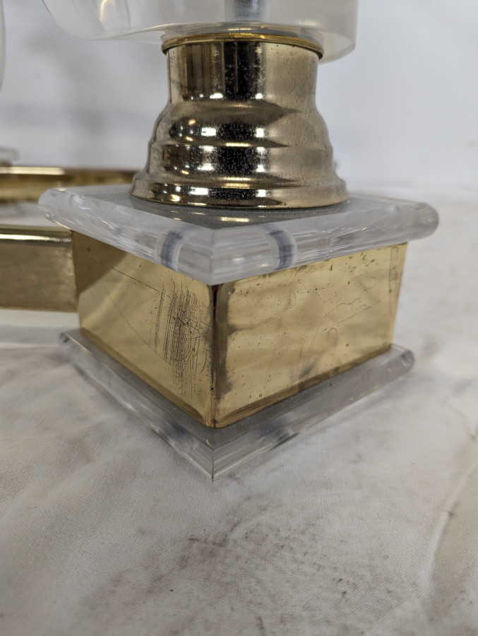 Table Basse aux Aigles de Style Maison Charles