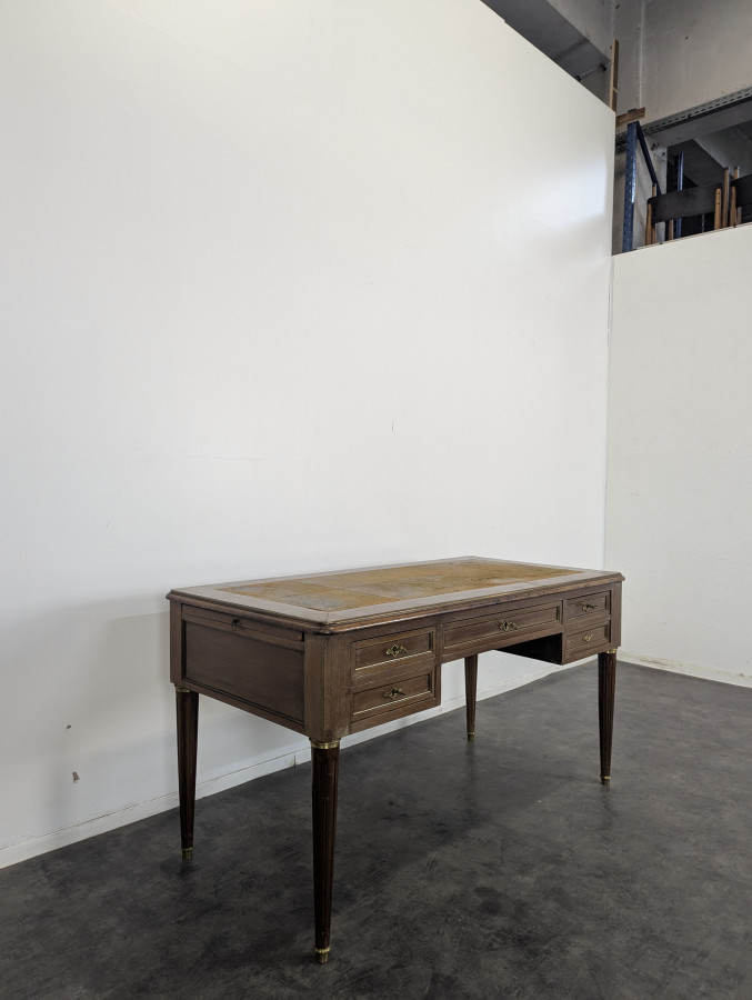 Bureau plat de style Louis XVI en Acajou fin XIX ème