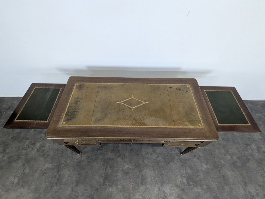 Bureau plat de style Louis XVI en Acajou fin XIX ème