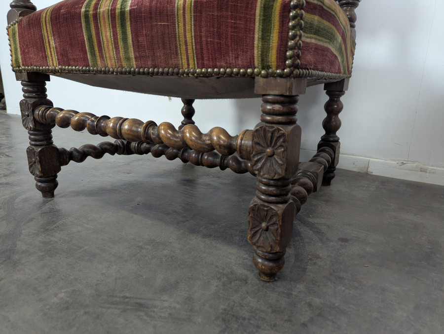 Paire de fauteuil de style Louis XIII style chateau