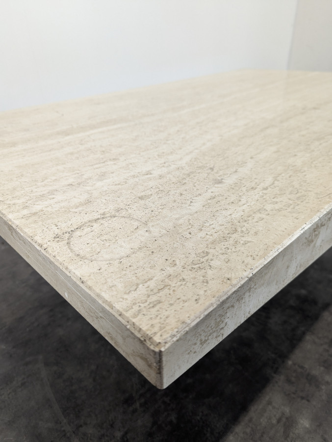 Grande table basse en Travertin par Stone International