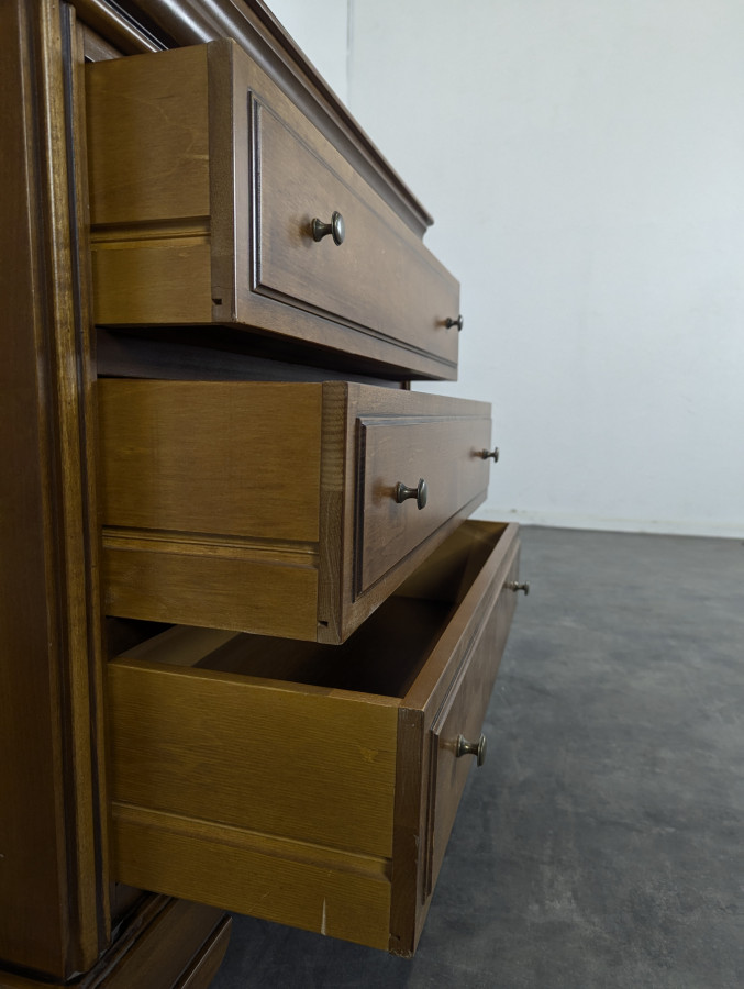 Commode de style Louis Philippe en Merisier