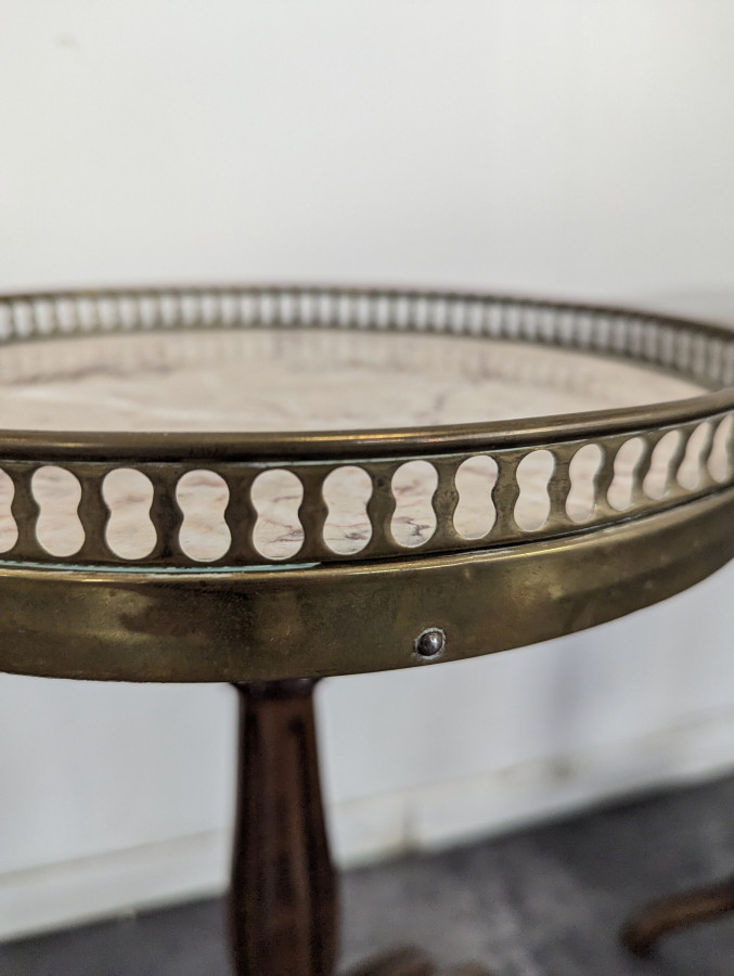 Paire de Guéridons de style Louis XVI