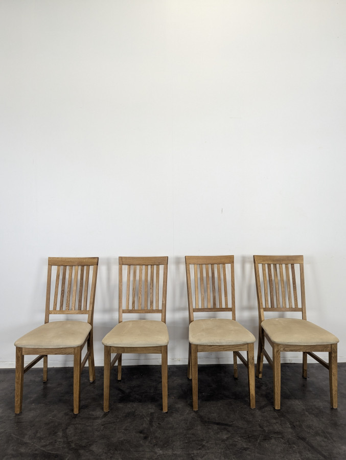 Série de 4 chaises en chêne