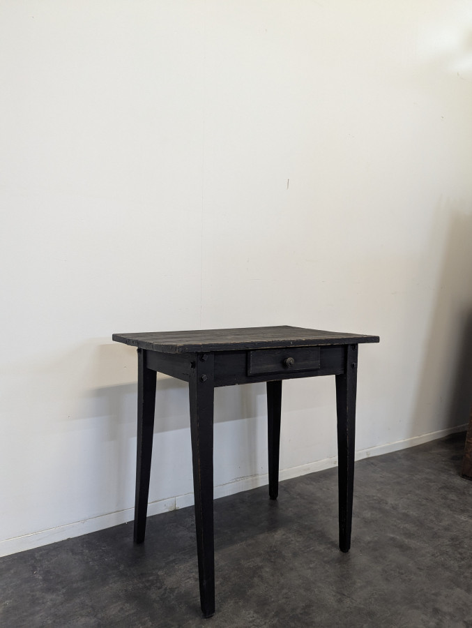 Table réchampie bois noircie XIXeme