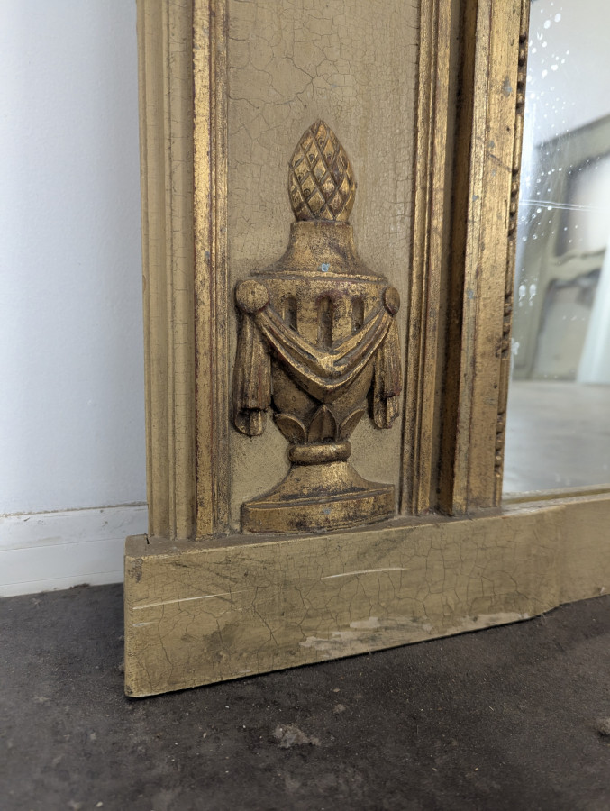 Trumeau en bois laqué de CHEVALIER