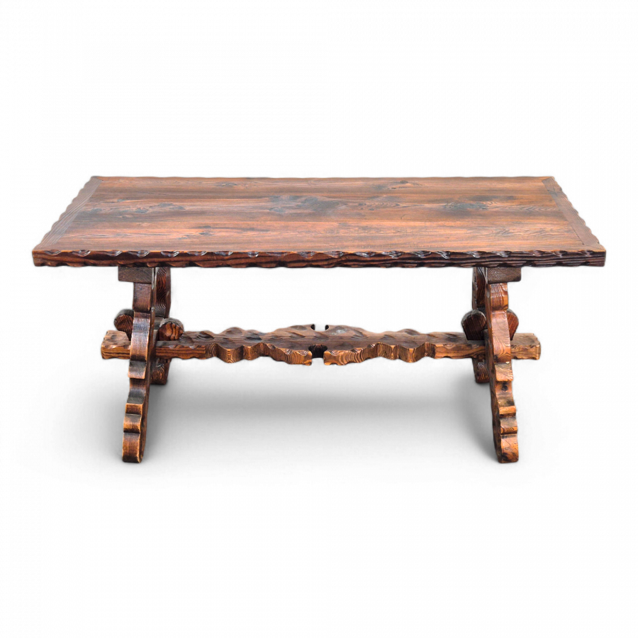 Table basse brutaliste en Sapin
