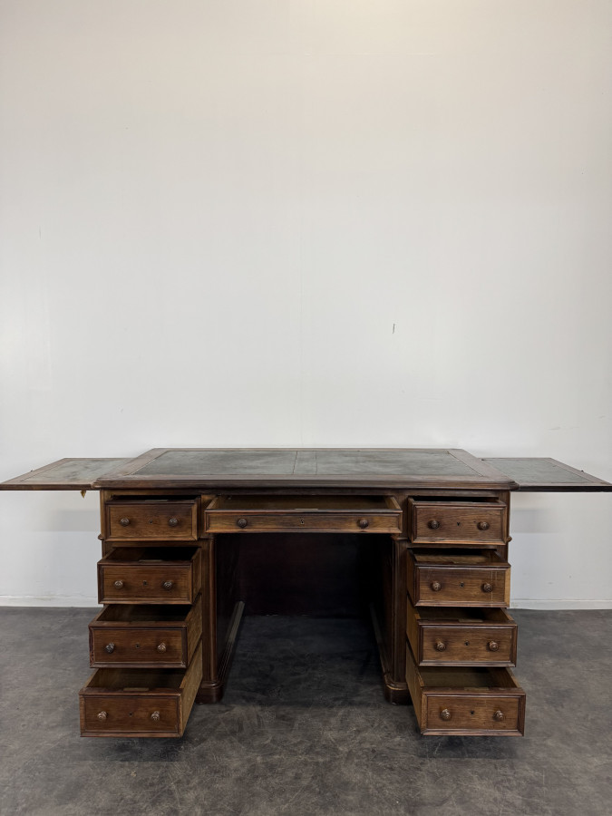 Bureau à caissons en Acajou