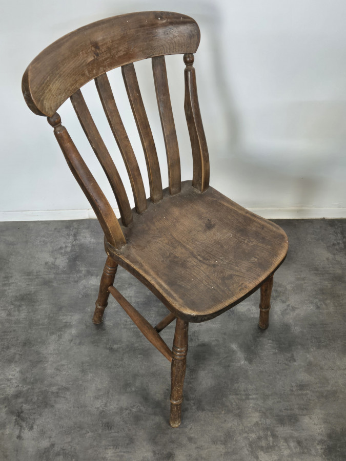 Série de 13 chaises style Pub fin XIXe