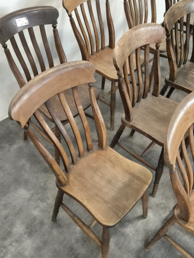 Série de 13 chaises style Pub fin XIXe