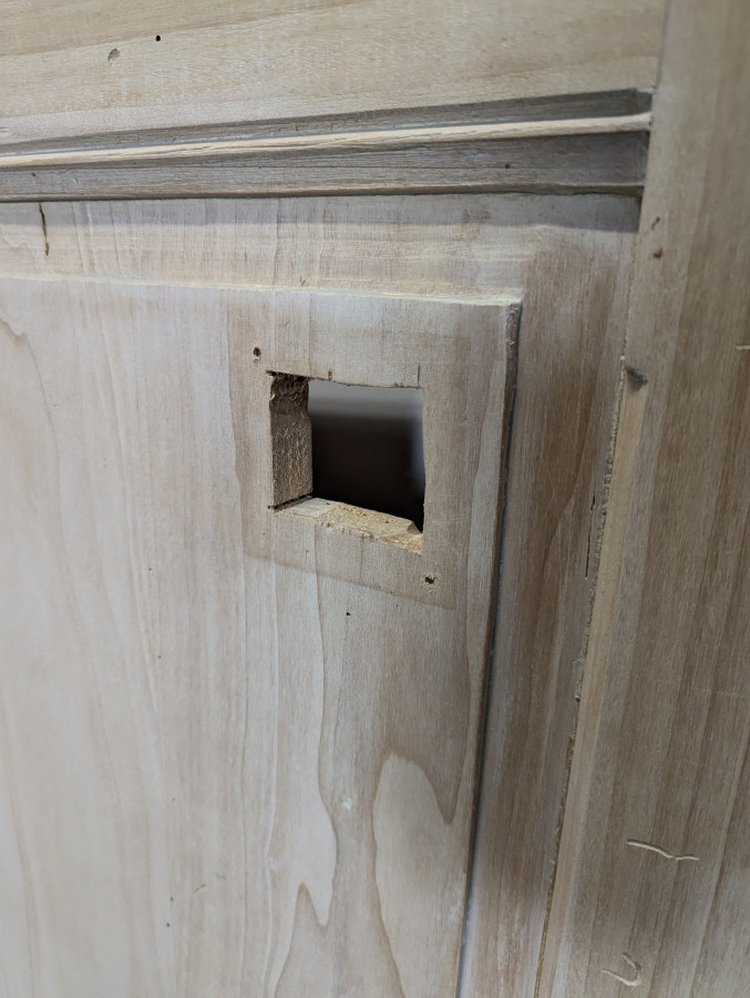 Boiserie de magasin en sapin massif