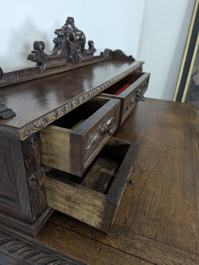 Bureau de style Louis XIII en chêne