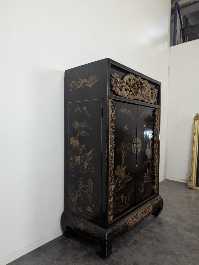 Meuble d'appuie Chinois en laque début XX ème