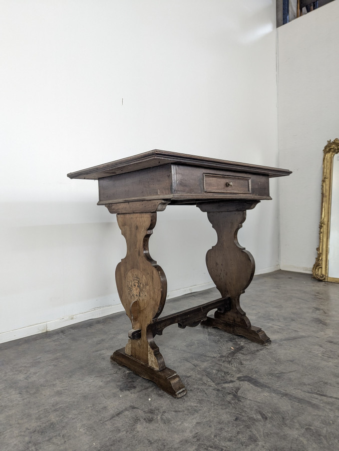 Table Italienne en marqueterie XIX ème