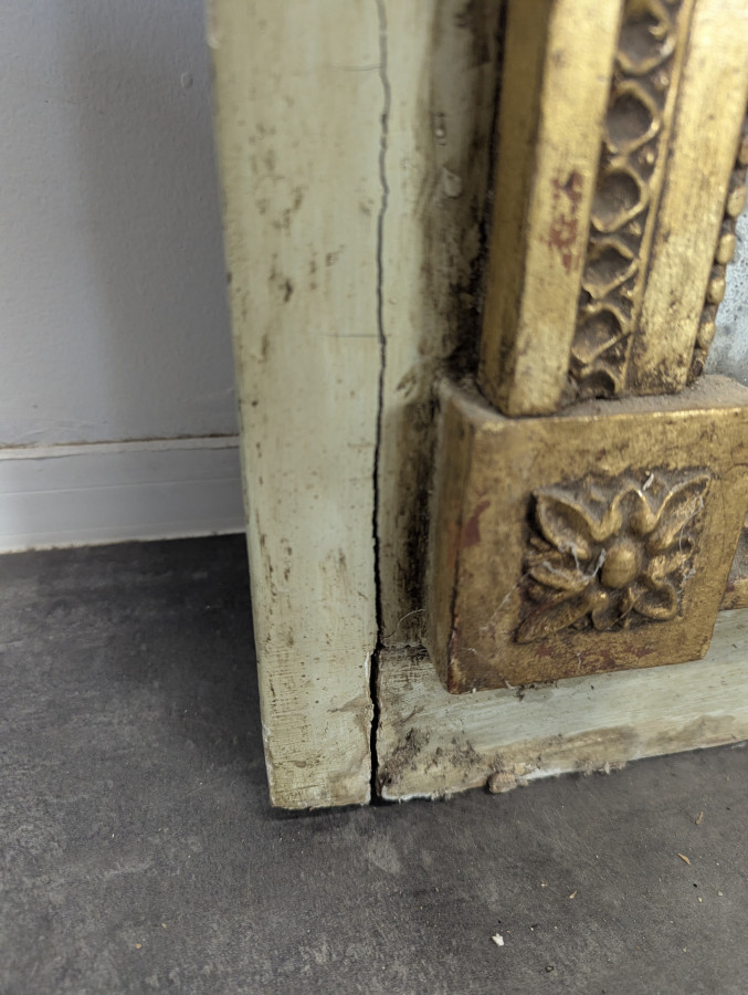 Miroir trumeaux patiné à décors antiques du XIX ème