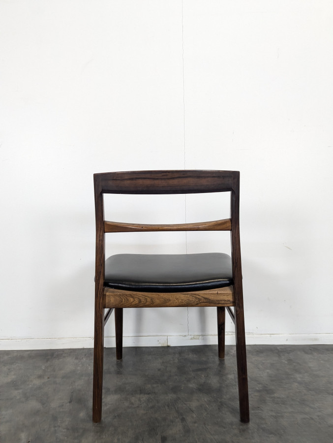 Série de 4 chaises Danoises par Henning Kjaernulf édité par Vejle Stole