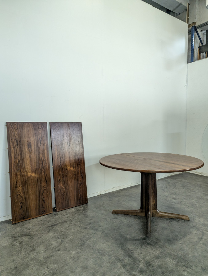 Table danoise de Rio de Niels Otto Moller pour Gudme Mobelfabrik