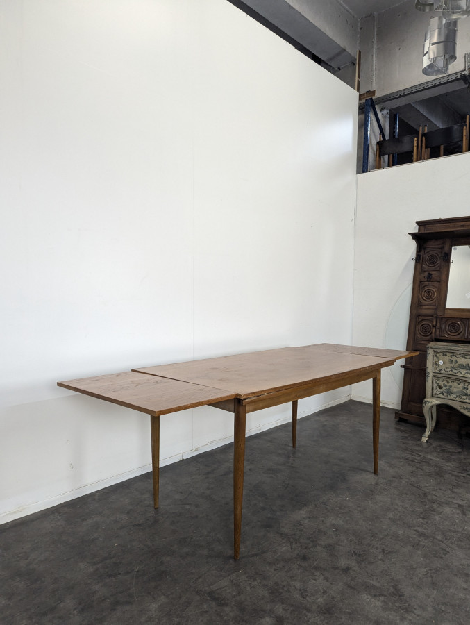 Table scandinave en Teck