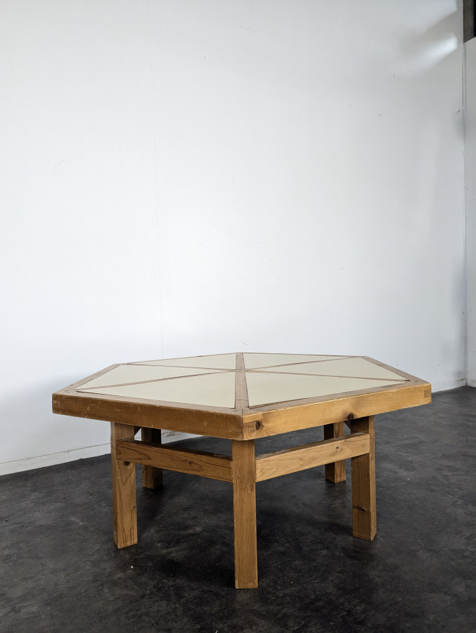 Table basse octogonale en pin massif fabrication artisanale