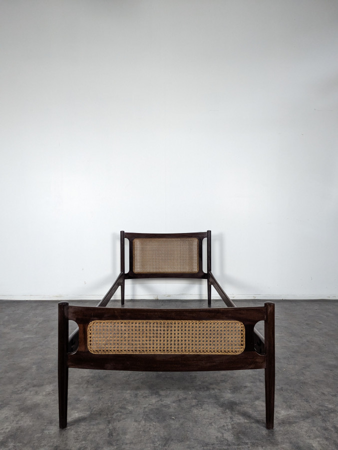Lit scandinave en Teck et cannage