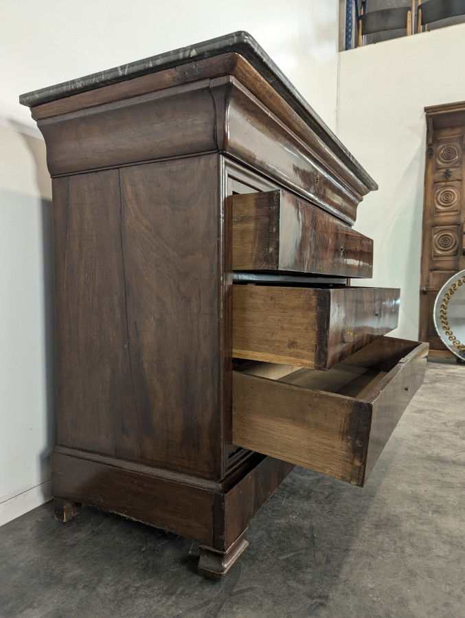 Commode en Acajou flammé époque Louis Philippe