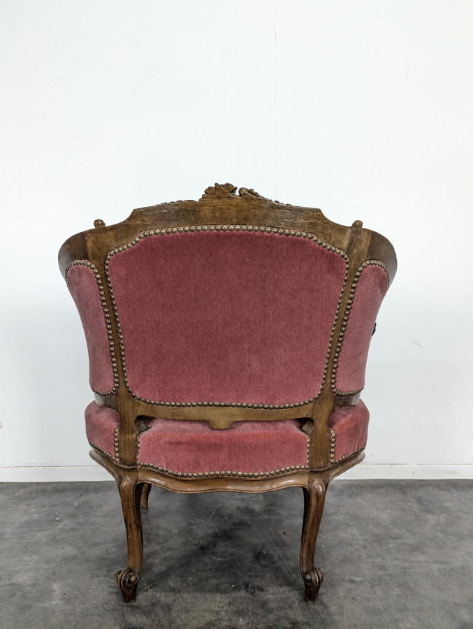 Paire de fauteuils marquises de style Louis XV en Noyer sculpté