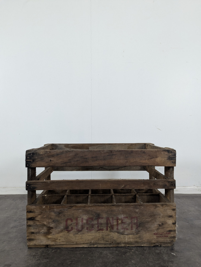 Casier à bouteilles des années 40