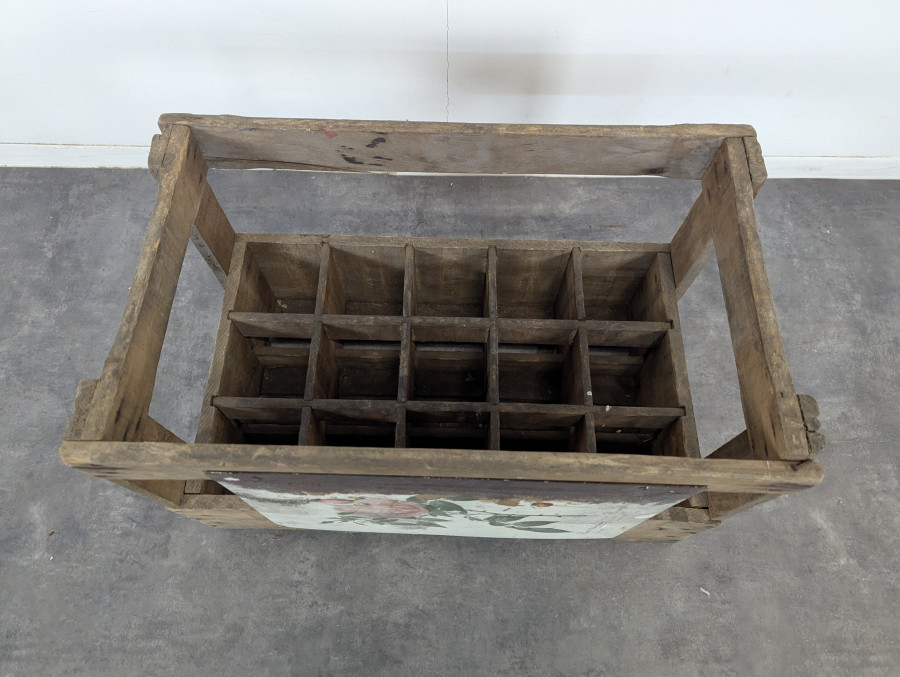 Casier à bouteilles des années 40