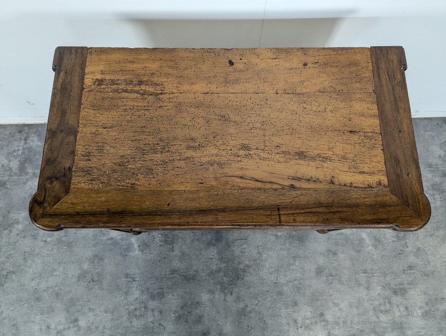 Commode de style Louis XVI en Noyer du XIX ème
