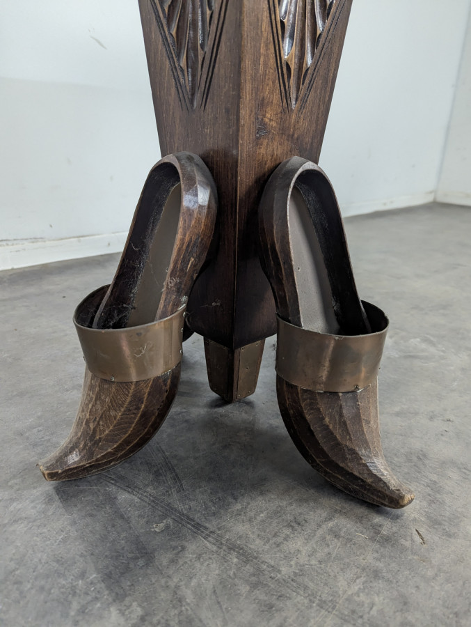Guéridon ou table basse brutaliste dans l'esprit de Savina