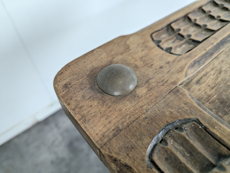 Guéridon ou table basse brutaliste dans l'esprit de Savina