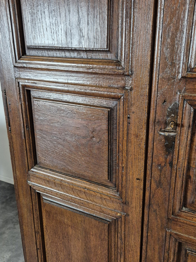 Petite Armoire de communauté en chêne