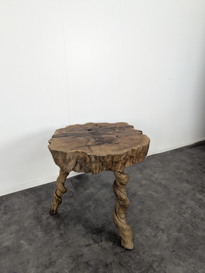 Table basse brutaliste