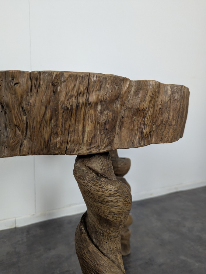 Table basse brutaliste