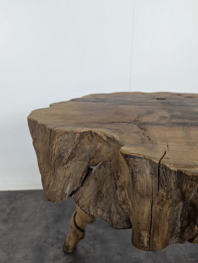 Table basse brutaliste