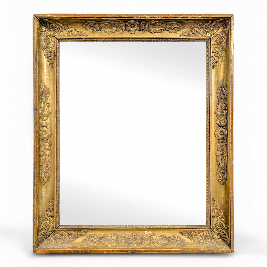 Miroir époque Restauration en Stuc et Bois doré
