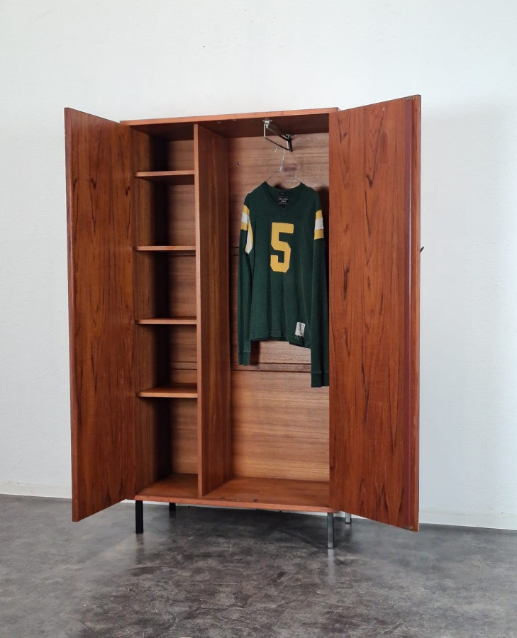 Armoire dressing en Teck style Moderniste