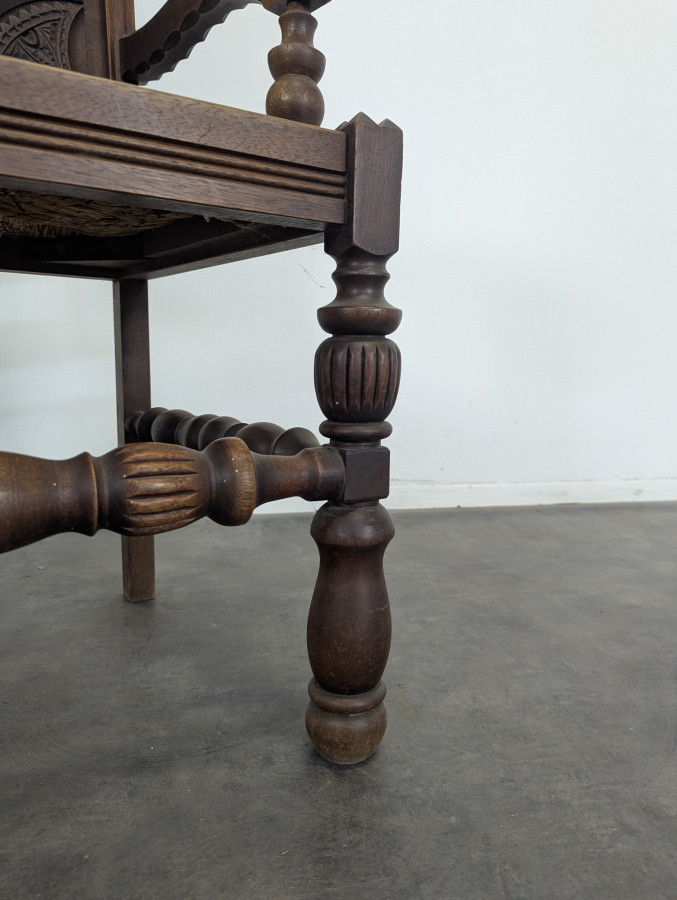 Fauteuil brutaliste DLG Dudouyt en chêne