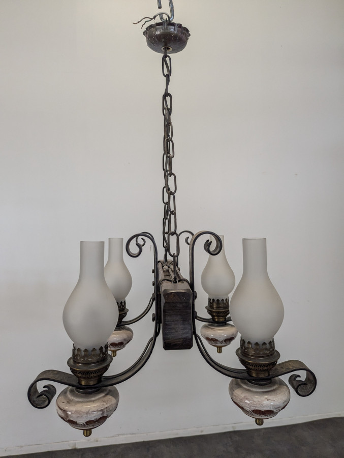 Lustre rustique de chaumière