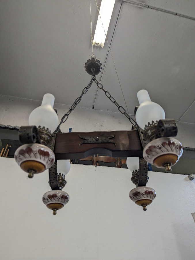 Lustre rustique de chaumière