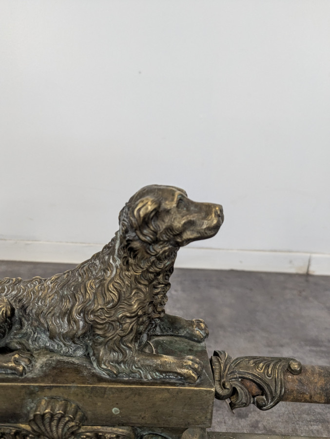 Barre de foyer pour cheminée à sujet de chiens de chasse