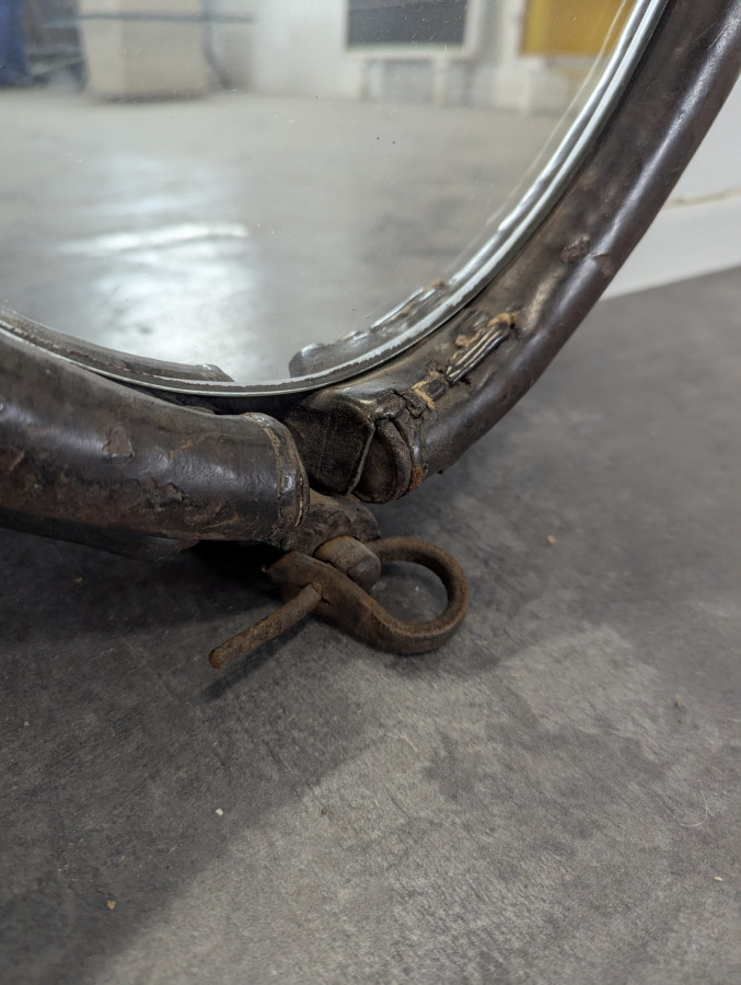Miroir en joue de boeuf
