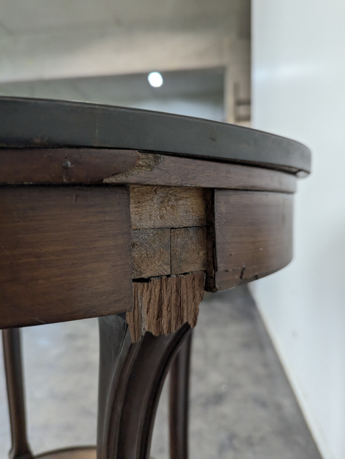 Table bouillotte ou guéridon en Acajou de style Louis XVI