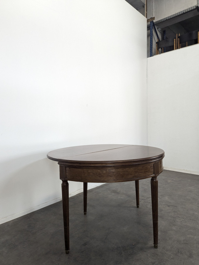 Table demi lune ou table à jeu en Acajou moucheté