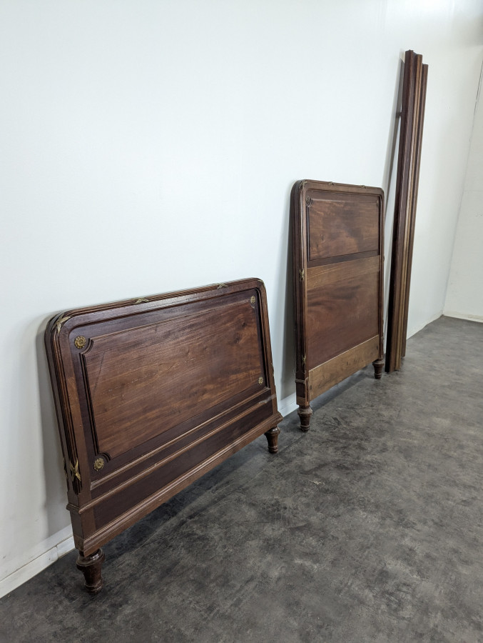 Paire de lit de style Louis XVI en Acajou fabrication Faubourg St Antoine