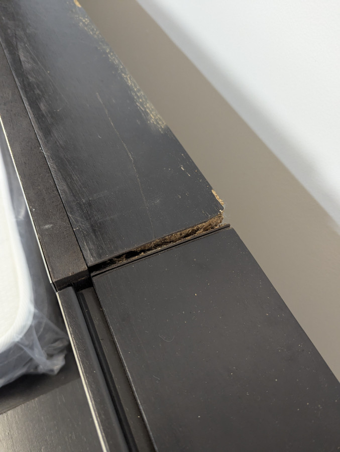 Lit et chevet en alluminium brossé Roche Bobois Camora Nova