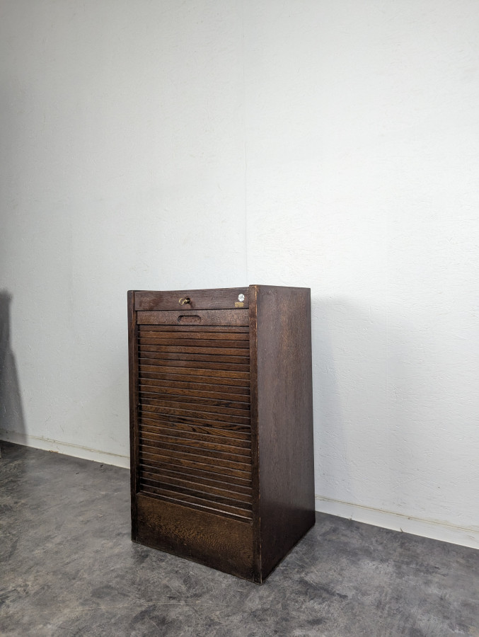 Classeur ou armoire à rideau