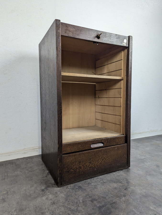 Classeur ou armoire à rideau