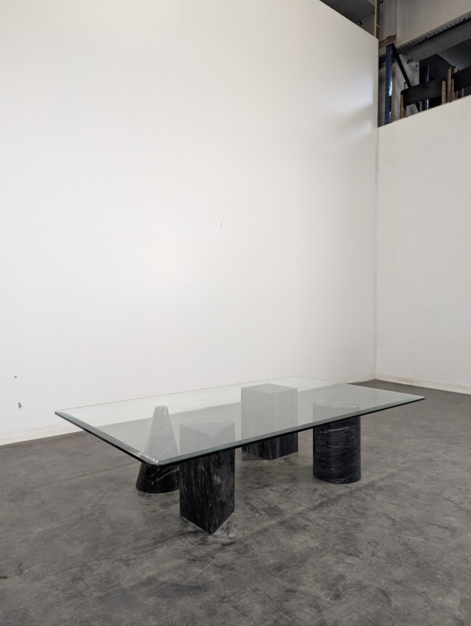 Table basse en marbre formes géométriques