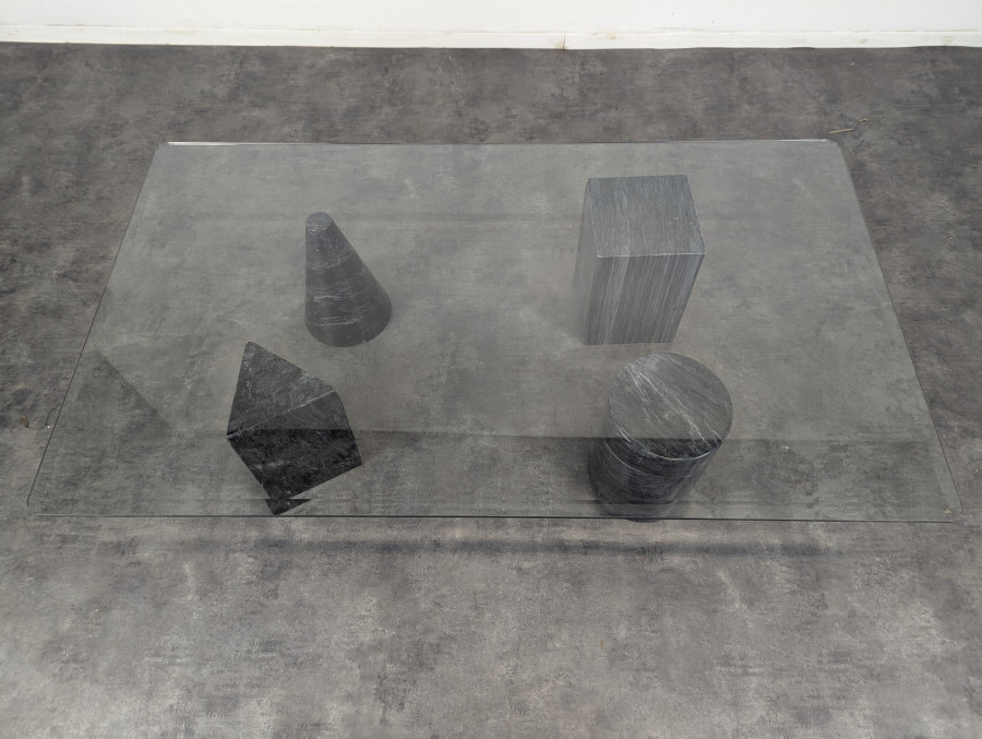 Table basse en marbre formes géométriques